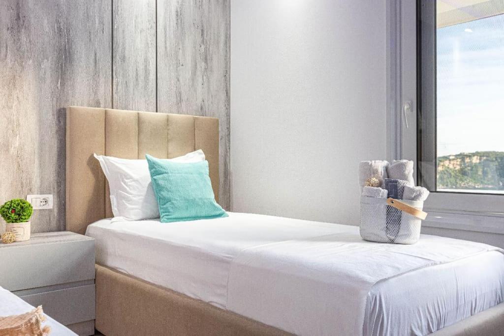 Apartment Hi'mare Sea View 3 - Modern, Brand New *